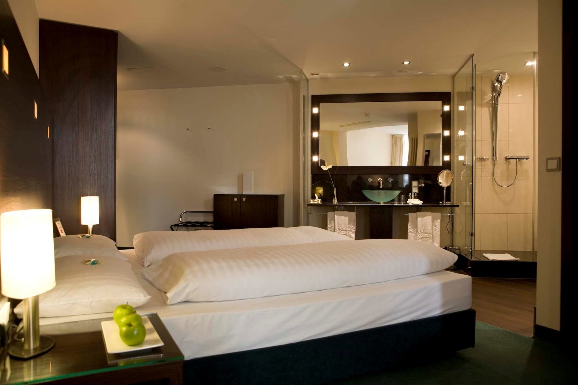 Flemings Hotel Frankfurt Hamburger Allee Франкфурт-на-Майне Номер фото